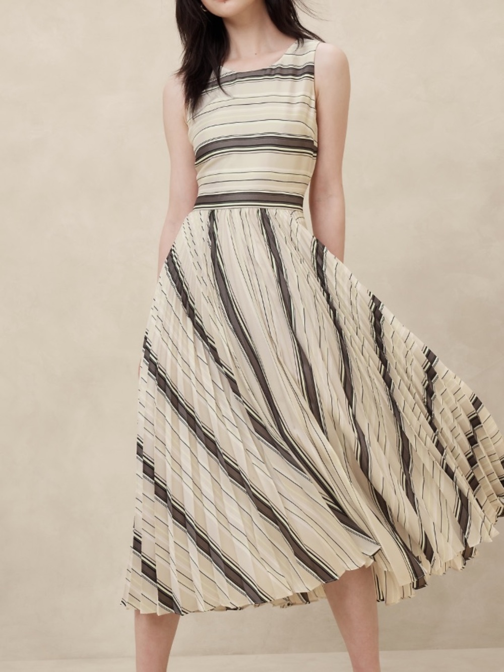 Banana Republic Sleeveless Black & White Striped Pleated Midi Dress